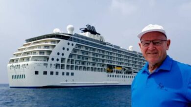 Alain-St.Ange-Boards-The-World-to-Lecture-as-it-Sails-to-Seychelles-TRAVELINDEX-500x298.jpg