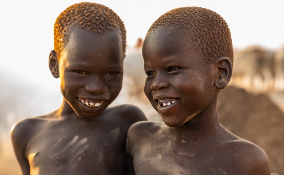 Camping with Fascinating Mundari People - TOP25ADVENTURES.com